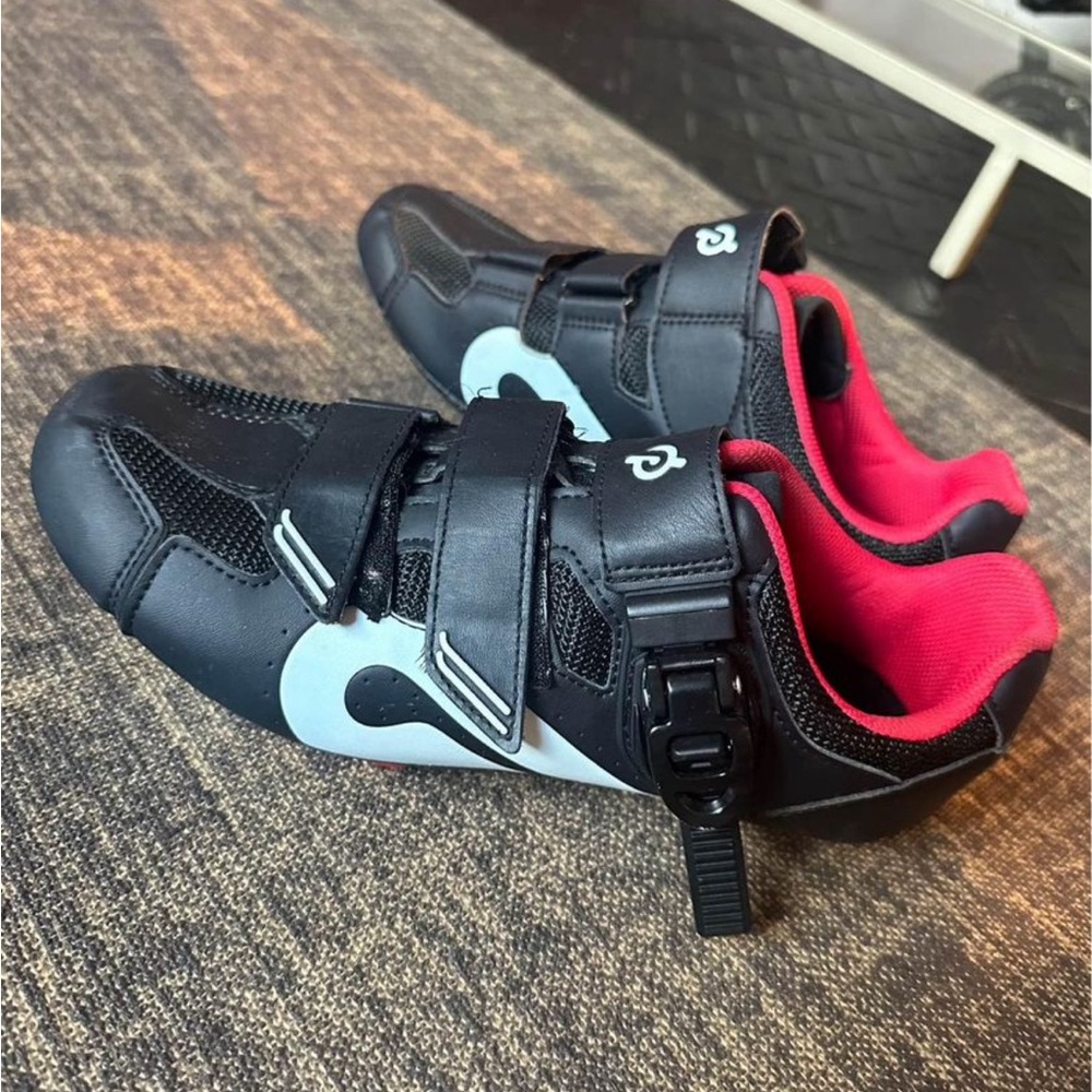 Peloton Shoes Size 9.5